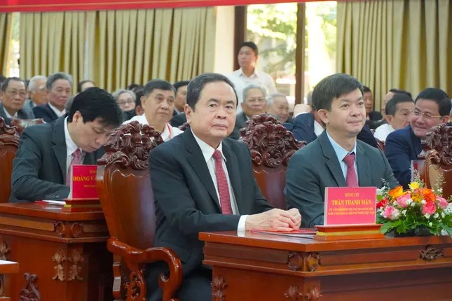 Công bố nhân sự lãnh đạo thành phố Cần Thơ