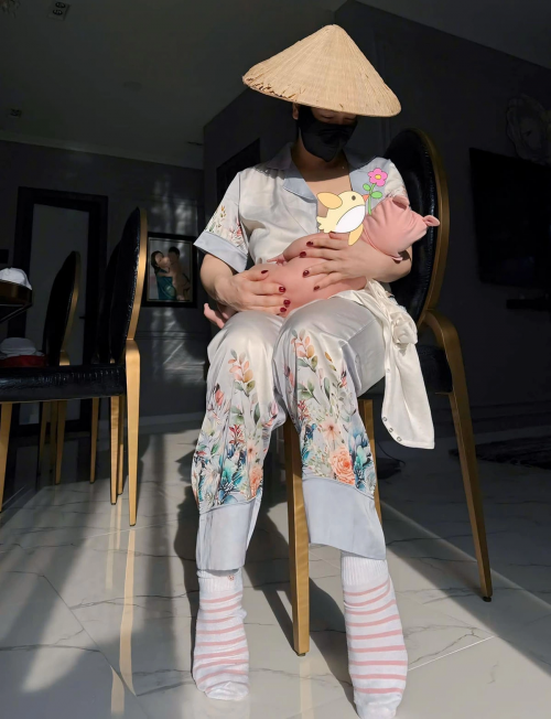 Nhật Kim Anh sinh con gái thứ 2 bằng phương pháp IVF ở Thái Lan.