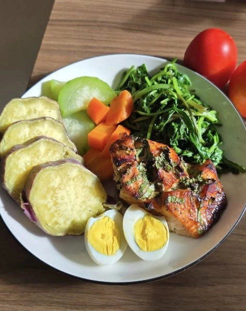 Món quà sinh nhật H'Hen Niê dành tặng chồng.