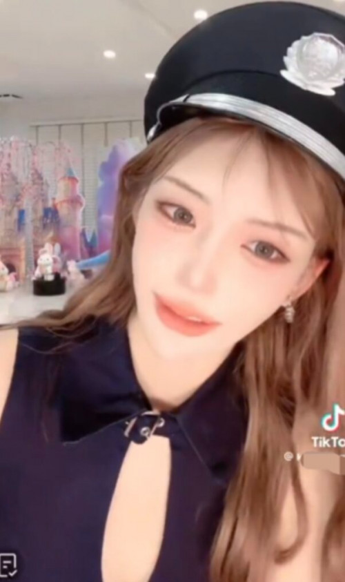 Ju Haknyeon và Kirara Asuka