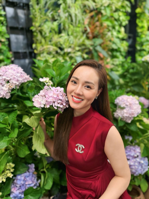 Người đẹp Ngọc Hà chia sẻ về thông tin "có một đới chồng rồi mới đi cưới Công Lý"- Ảnh 2.