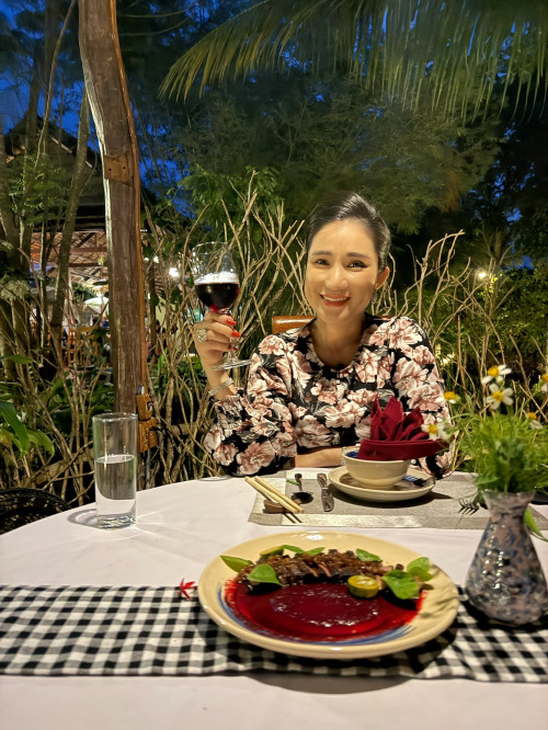 Cát Tường mở quán cà phê tại nhà riêng - Ảnh 4.