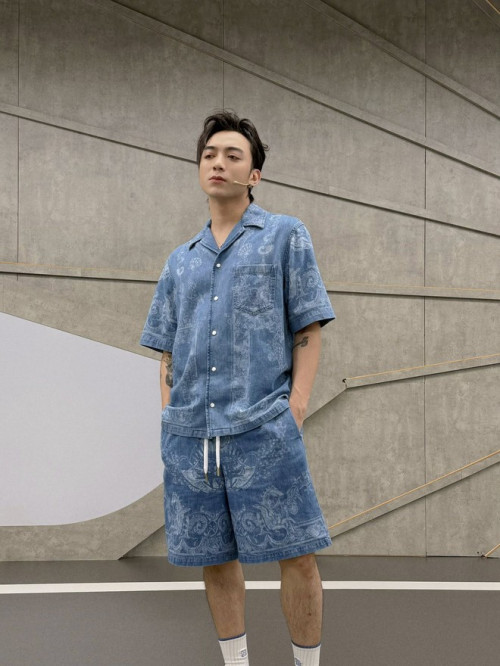 SOOBIN cùng Off-White