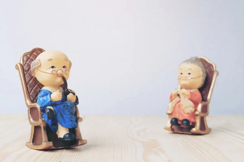 Khảo sát hơn 1.000 người trăm tuổi