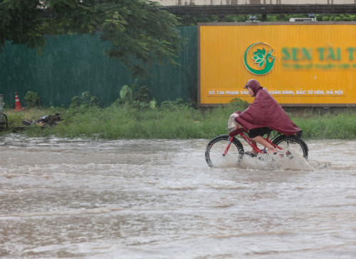Ngập sâu tại Hà Nội