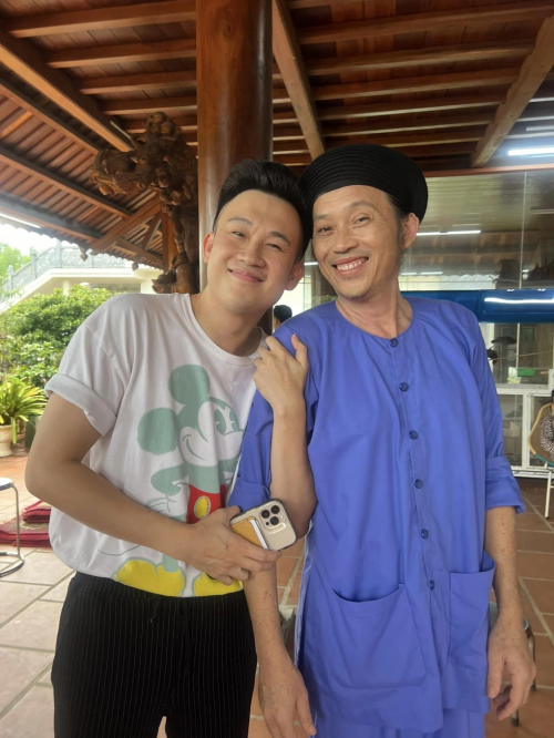 Dương Triệu Vũ tiết lộ tình trạng sức khỏe của Hoài Linh
