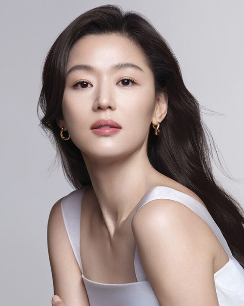 "Mở chảnh" Jeon Ji Hyun