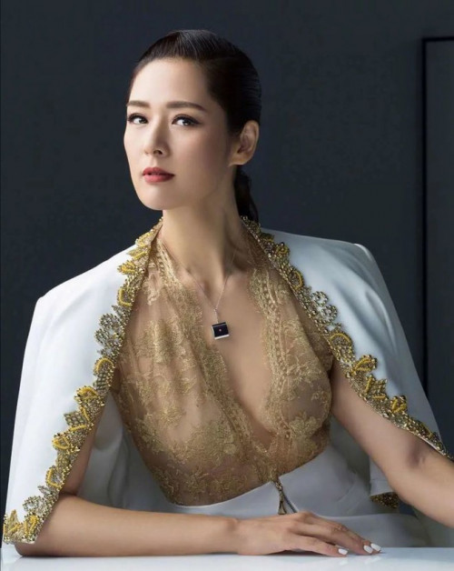 Thần thái Mã Diệm Lệ