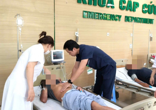 Người đàn ông ở Hà Nội có giật, tim tái nghi do ăn tiết canh lòng lợn - Ảnh 2.