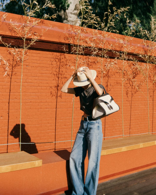Quần jeans ống suông