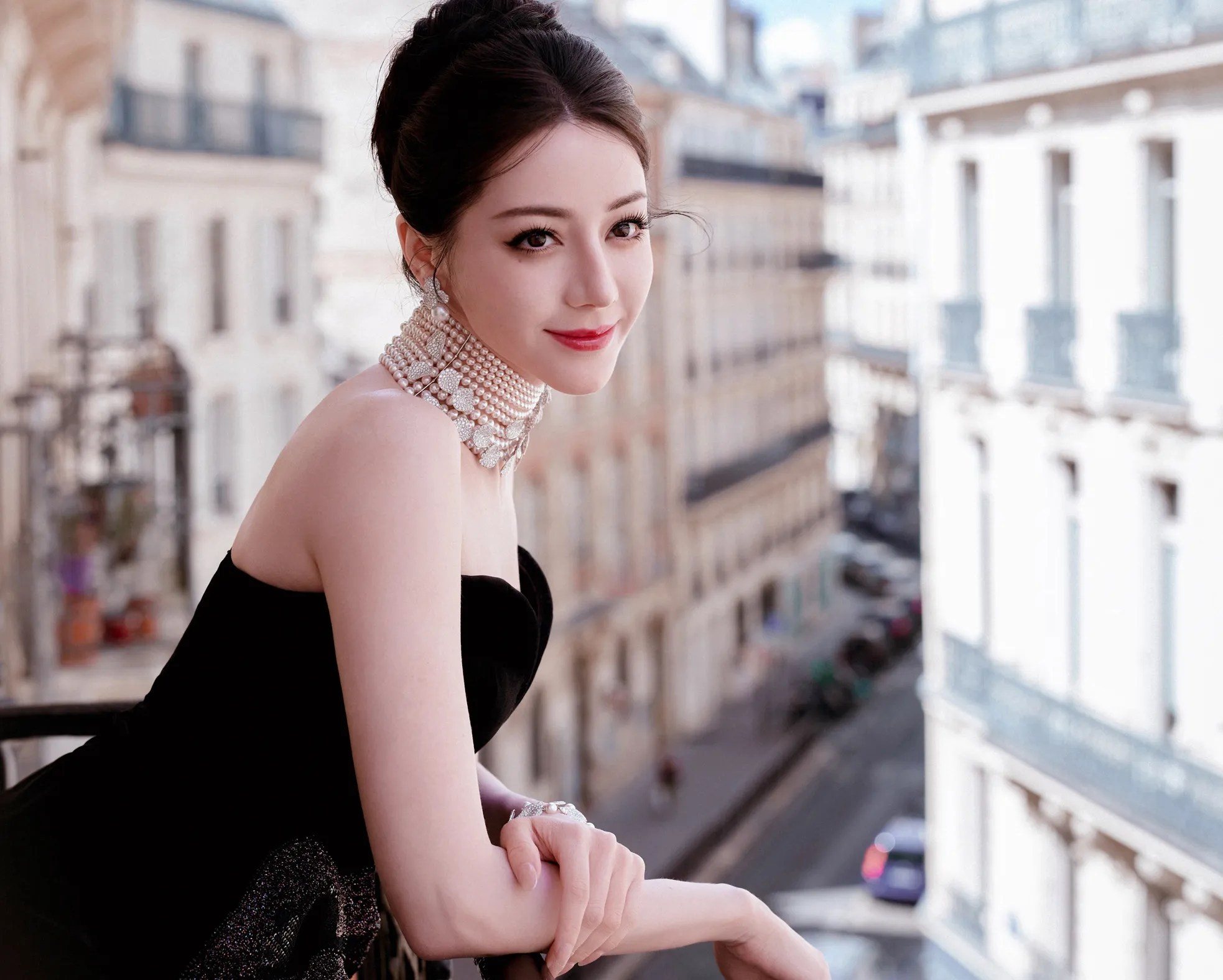 Địch Lệ Nhiệt Ba tại Paris
