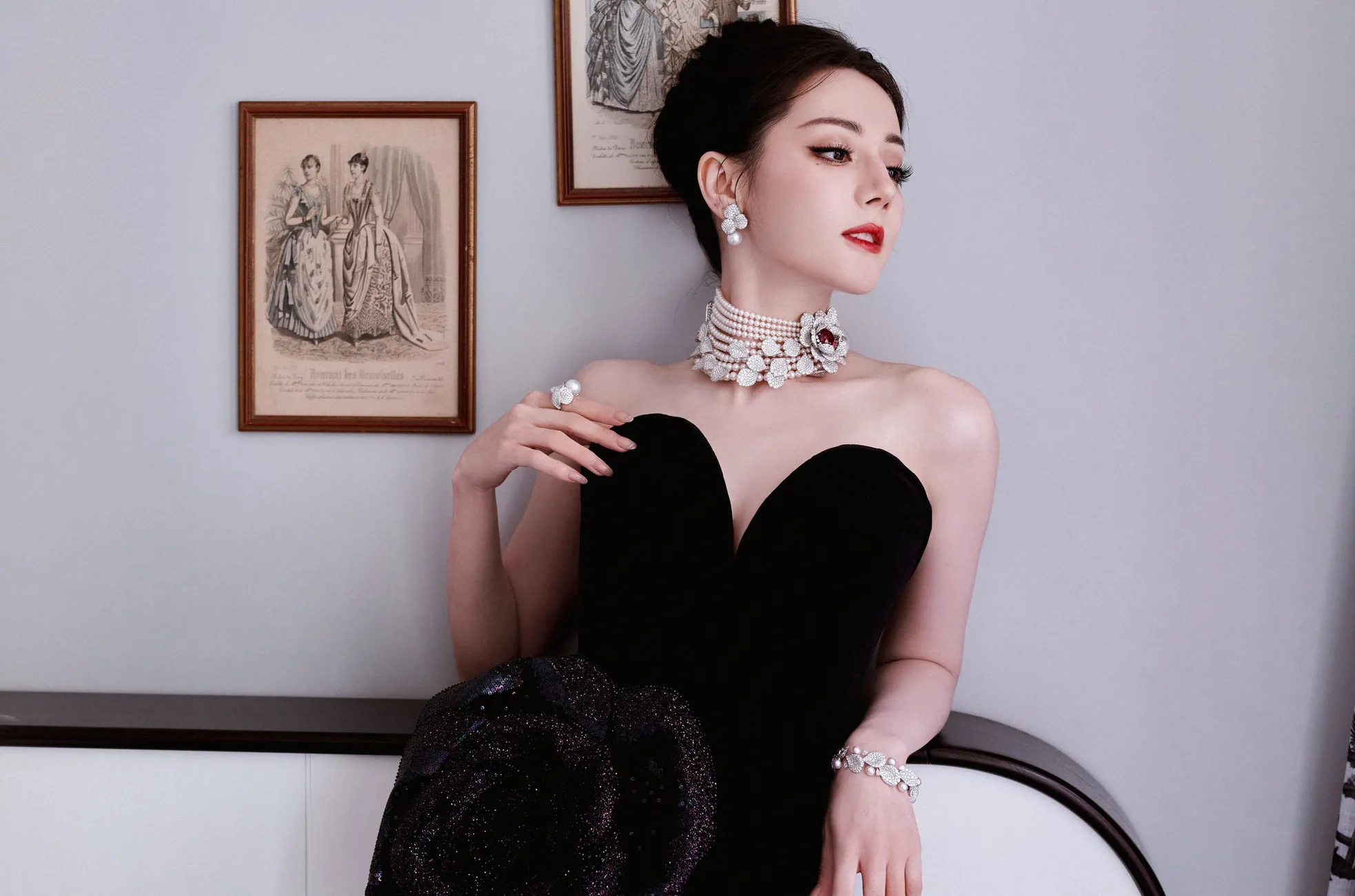 Địch Lệ Nhiệt Ba tại Paris