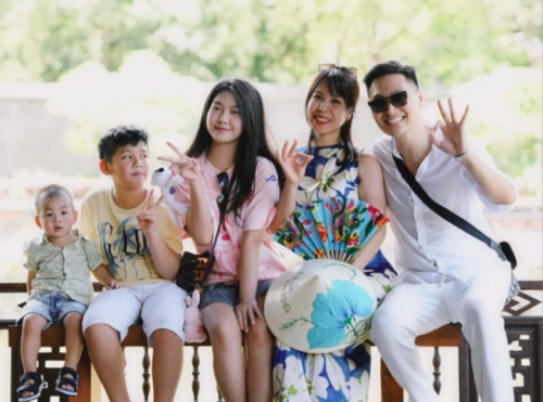 Mạnh Trường gây bão với clip "xử đẹp" vợ đu trend