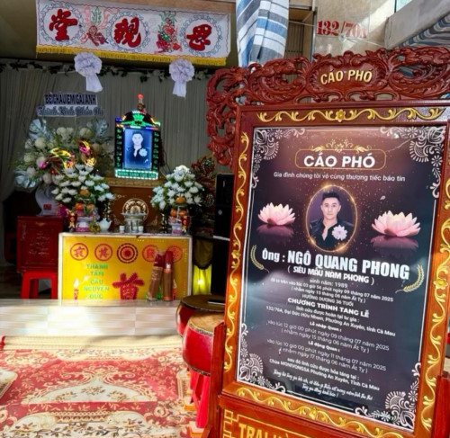 Khung cảnh tang lễ của Nam Phong