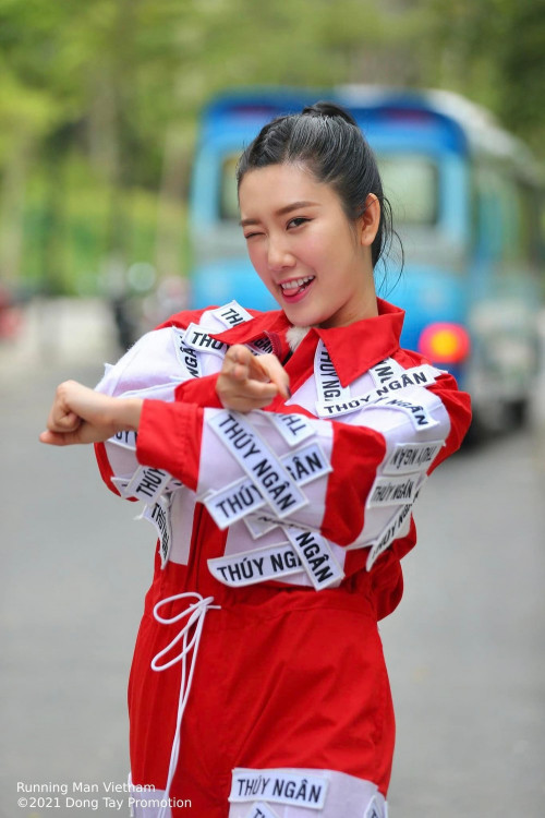Thúy Ngân gây tranh cãi khi xuất hiện trong đội hình Running Man Việt mùa 2