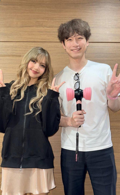 Lisa và Kentaro Sakaguchi