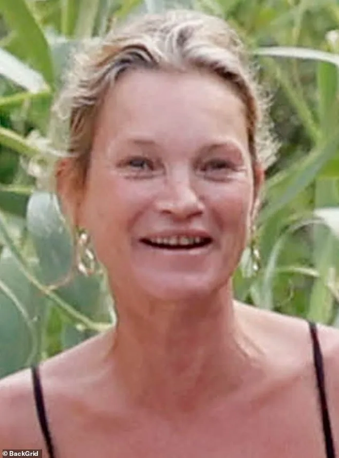 Kate Moss không trang điểm
