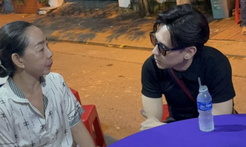 Nghệ sĩ đưa tiễn người mẫu Nam Phong về nơi an nghỉ.