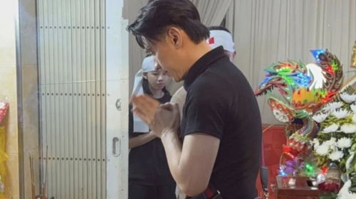Nghệ sĩ đưa tiễn người mẫu Nam Phong về nơi an nghỉ.