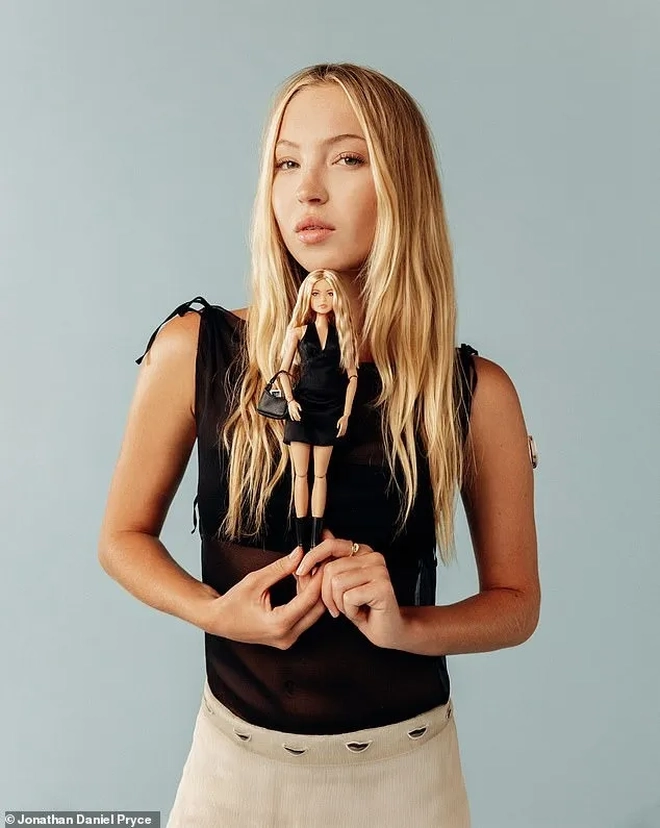 Lila Moss