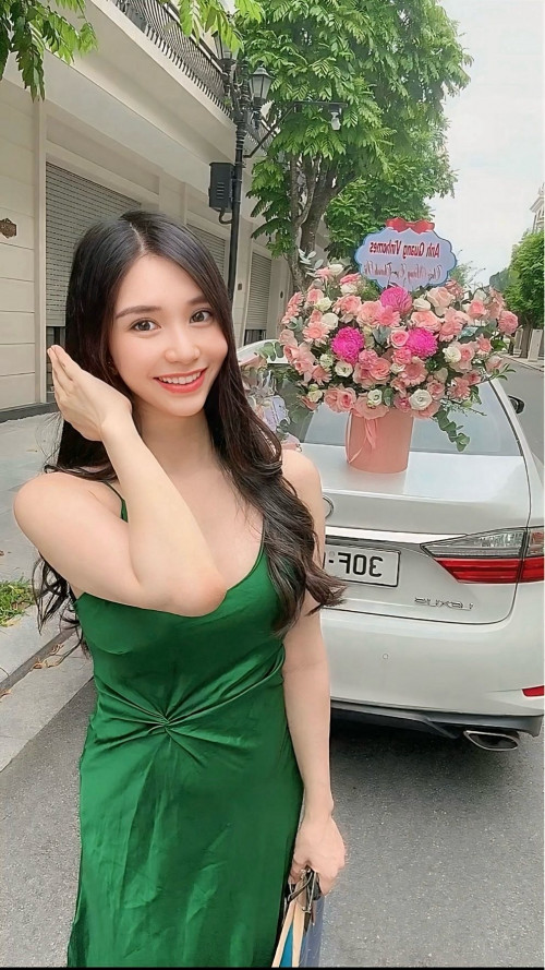 Thanh Bi khoe mới tậu khối tài sản khủng.