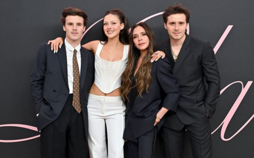 Drama gia đình Beckham bùng nổ: Cruz đá xéo Brooklyn chỉ bằng 3 từ sắc lẹm!