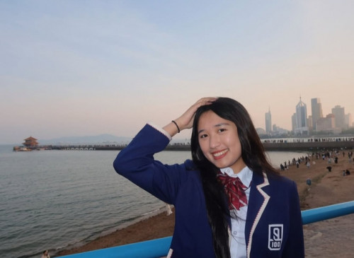 Jenny Huỳnh "châm ngòi" tranh luận?