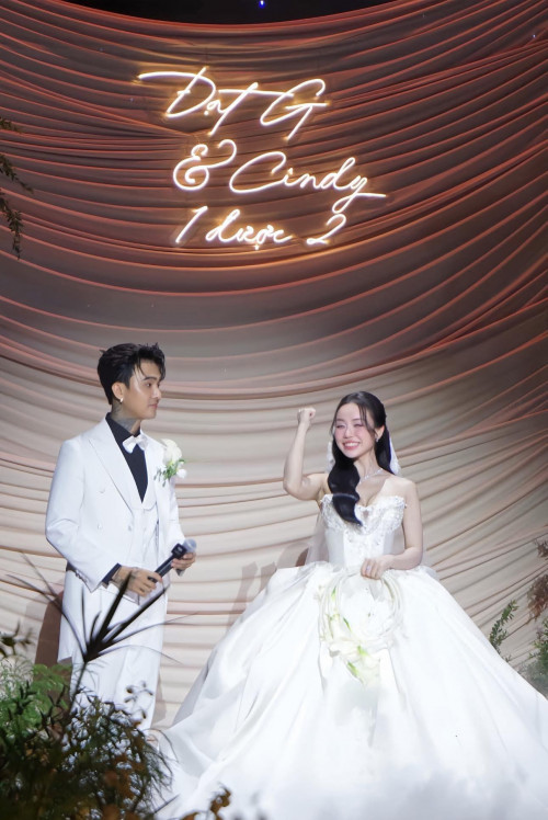 Hơn 1,2 triệu người giật mình trước video của Hoài Lâm trong ngày Cindy Lư kết hôn.