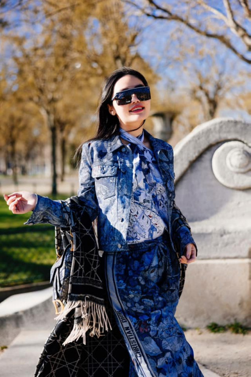 Ngọc Trân xuất hiện tại các show diễn của Dior.