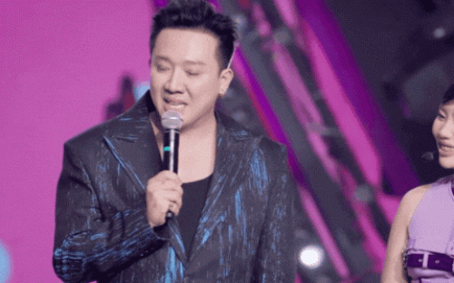 Em Xinh Say Hi bị nói khóc lóc