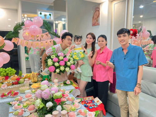 Bé Lita trong ngày sinh nhật