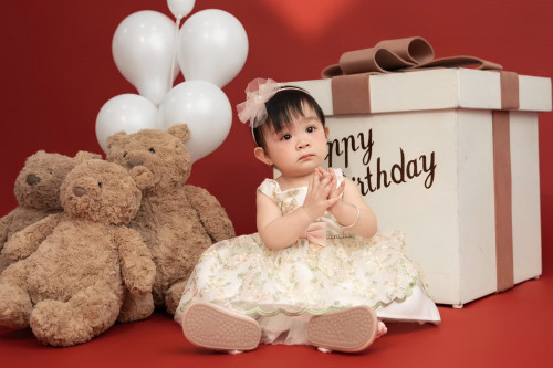 Bé Lita ngày càng đáng yêu
