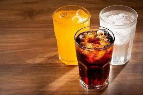 Một triệu người chết vì bệnh thận mỗi năm! Bác sĩ: Uống nước "cảm hứng" còn tốt hơn ăn nhiều 3 thứ này mùa hè - Ảnh 3.