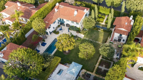 Selena Gomez và Benny Blanco đính hôn