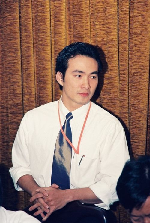Chi Bảo - nam thần đình đám