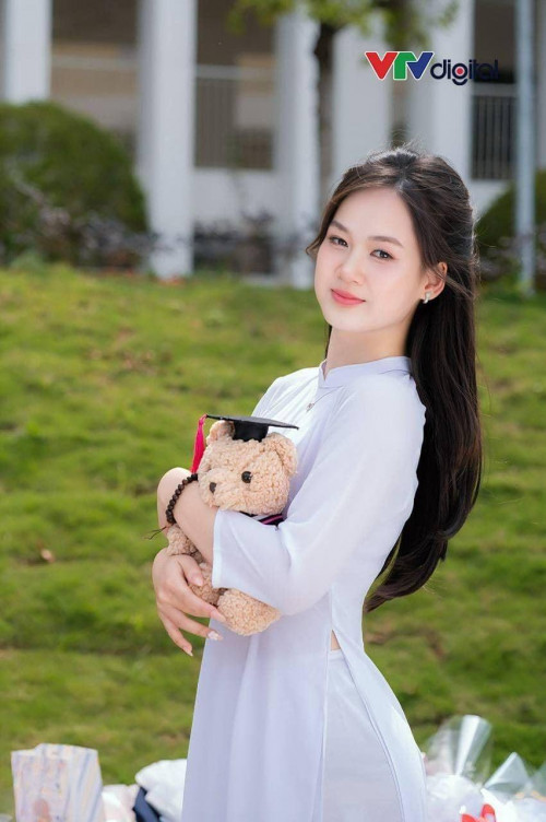 Nguyễn Lê Hiền Mai - Thủ khoa khối A00
