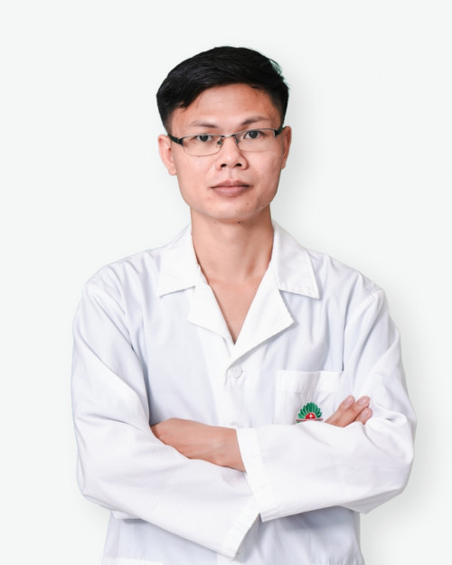 Bác sĩ Phạm Hồng Ngọc, chuyên khoa Nội, Bệnh viện Đa khoa Hồng Ngọc Phúc Trường Minh.