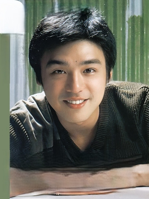 Chung Trần Đào, nam thần showbiz