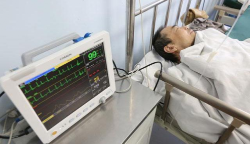 Người đàn ông 53 tuổi tử vong vì đột quỵ khi đang tắm, đây là lời nhắc nhở: Thay đổi 3 thói quen tắm này càng sớm càng tốt- Ảnh 1.