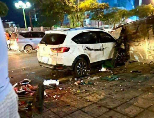 Vụ tai nạn giao thông nghiêm trọng tại Hà Nội