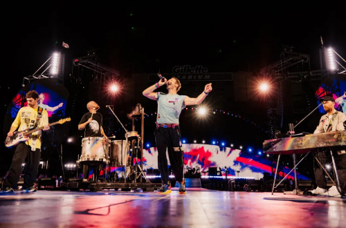 Concert hoành tráng của Coldplay ở Boston
