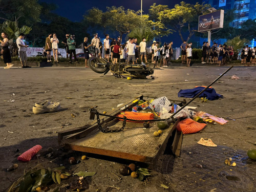 Tai nạn nghiêm trọng tại Hà Nội - Ảnh 3.