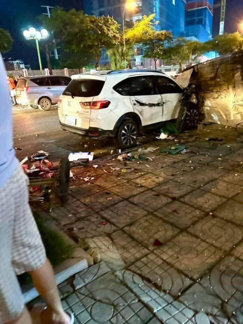 Tai nạn giao thông tại Hà Nội - Ảnh 3.