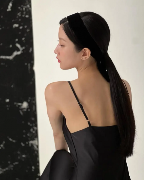 Moon Ga Young trong bộ phim "Luật sư phương Seocho"