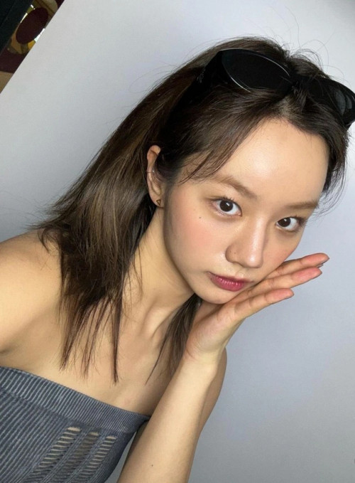 Lee Hyeri da mộc đẹp mịn gây sốt