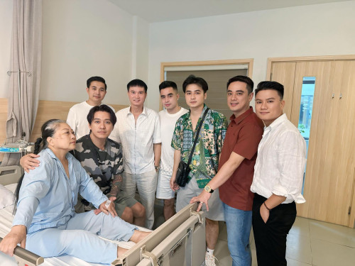 Tuấn Hưng cạo đầu - Ảnh 2.