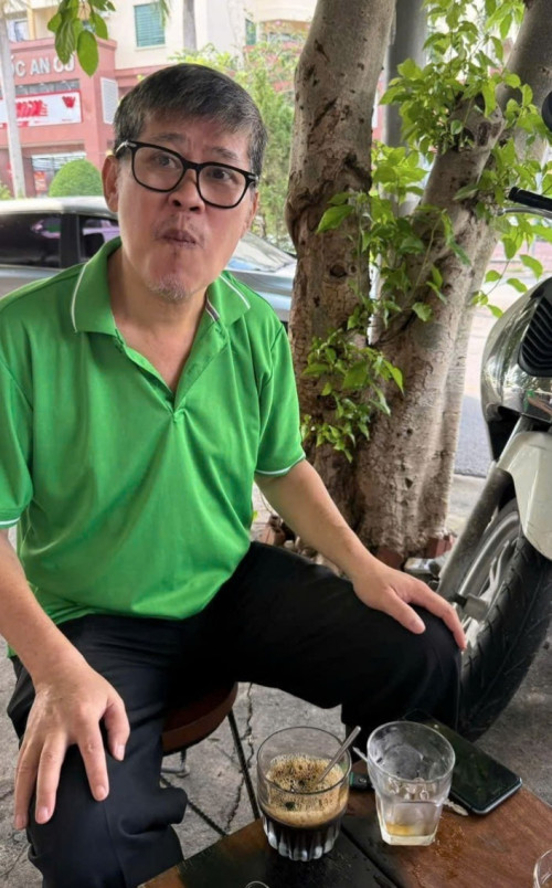 Phước Sang lấy lại thân thái.