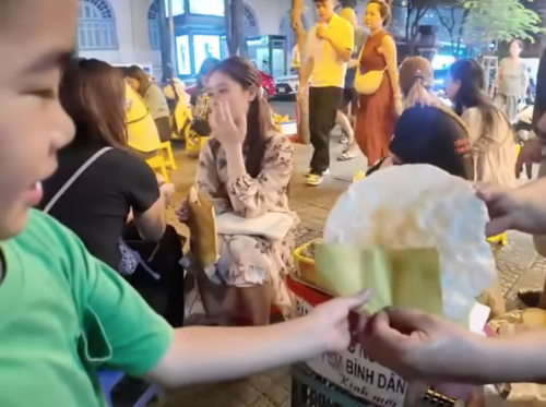Khách Nhật
