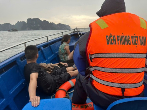 Lực lượng cứu hộ đã cứu được 12 nạn nhân.