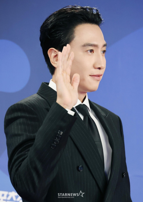 Lee Kwang Soo - Ảnh 2.